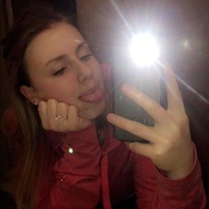 Meet your Posher, Justine